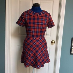 Plaid dress with peter pan collar